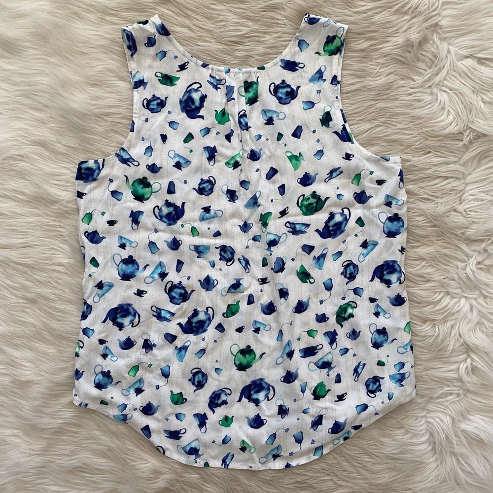 Nic+Zoe White Blue Teapot Print V-Neck Tank Top Shirt - Picture 7 of 10